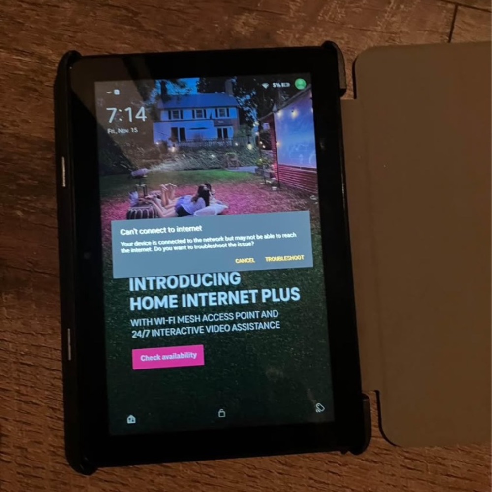 Amazon Fire HD 8" Tablet 32GB with Software and Case.  Very little use.